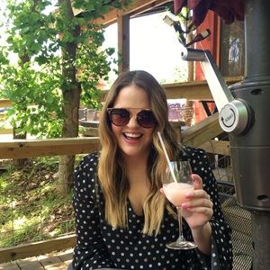 Meet your Posher, Stephanie